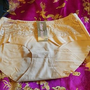 3/$9 new panties premium fabric seamless with lace size small....
